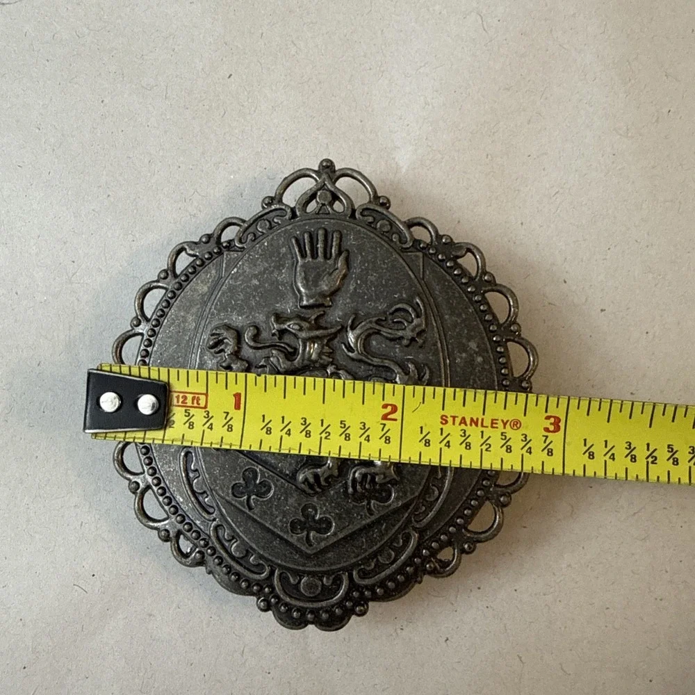 Twilight Saga Cullen Family Crest Belt Buckle Summit Entertainment Pewter Tone